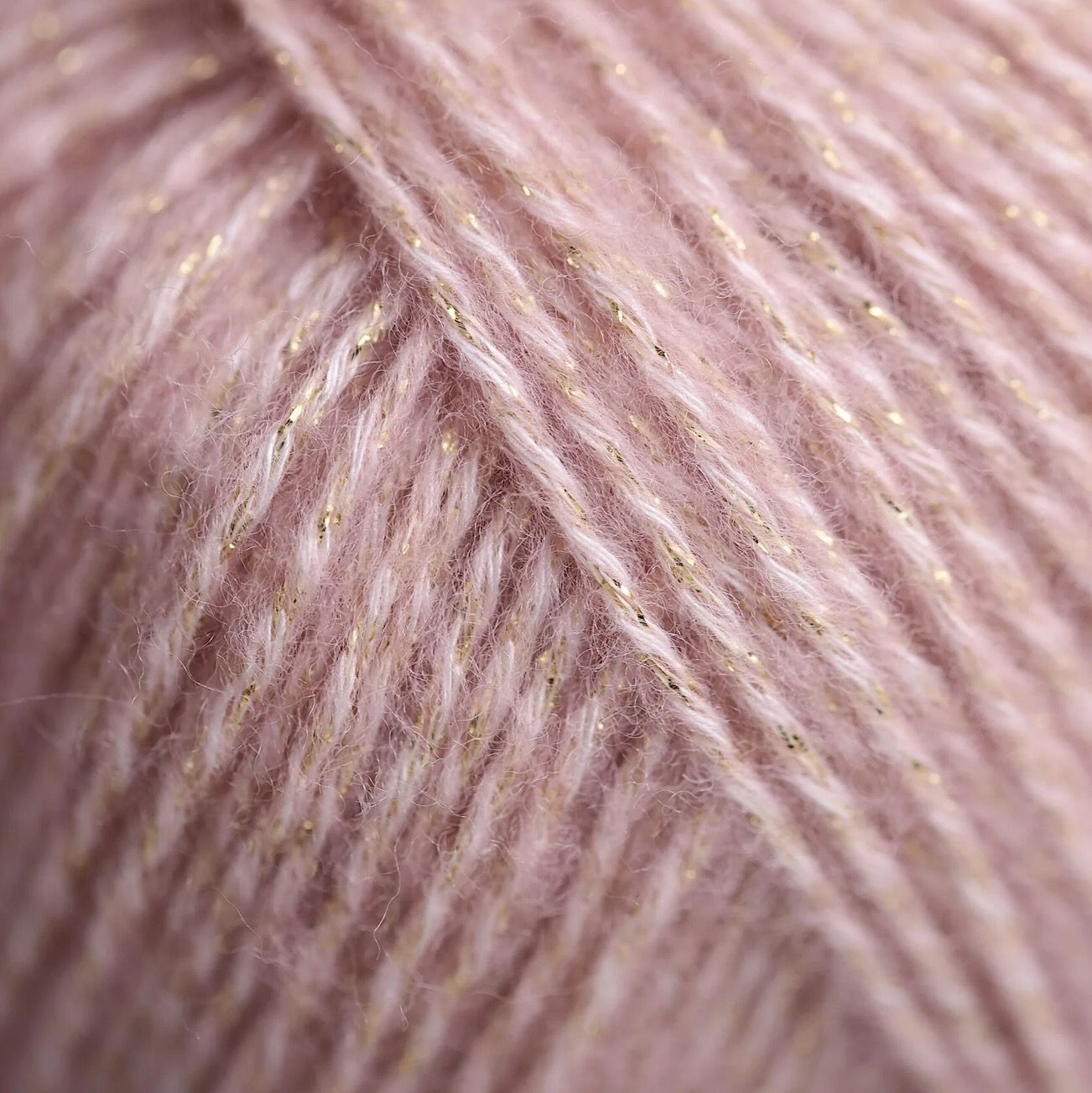 AuraYarns Shiny Day Rose Quartz