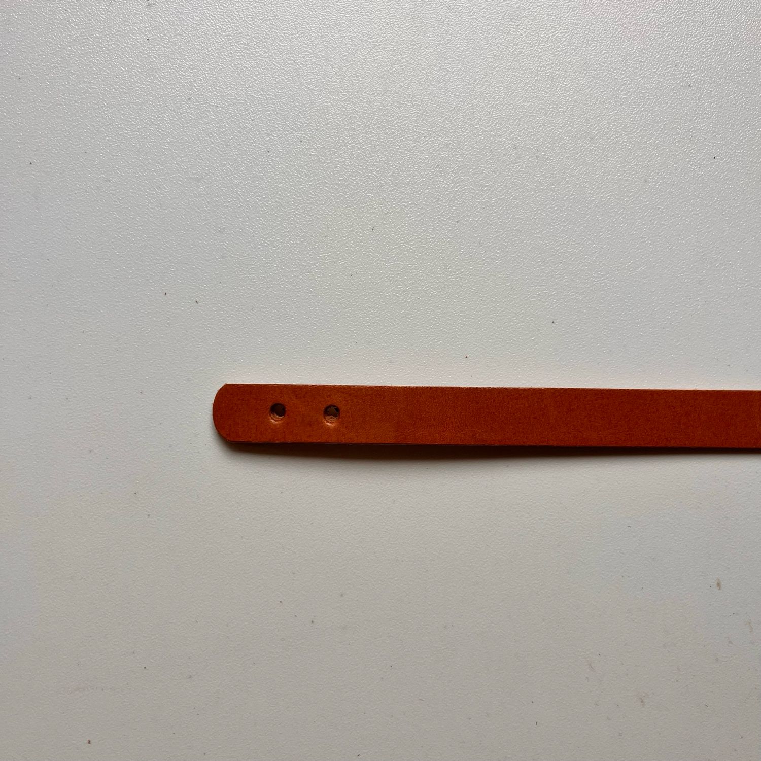 Asas de cuero marrón claro 40cm x1,5cm x 2mm (1pcs.)