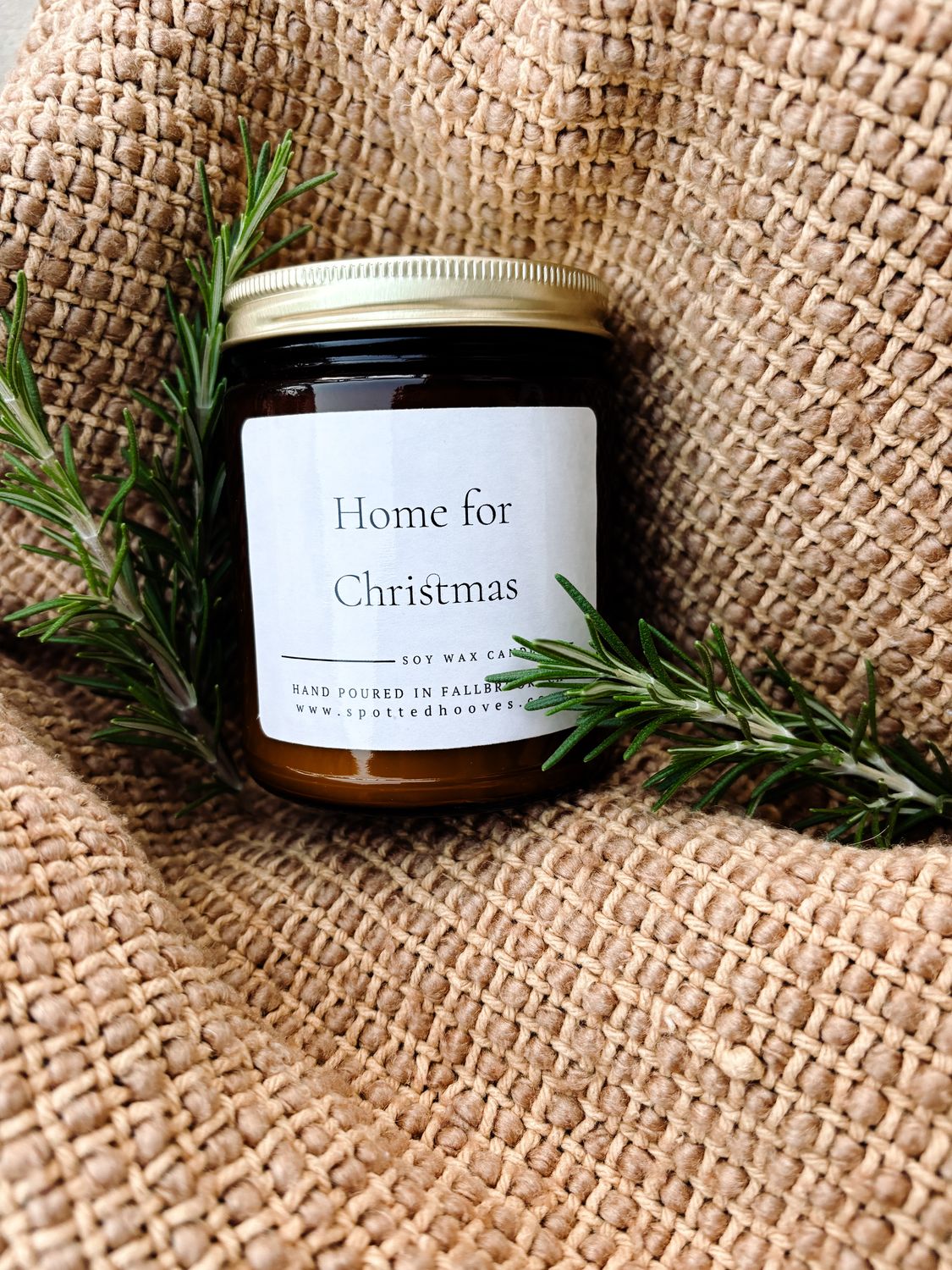 Hand-Poured Soy Candle (Home for Christmas)