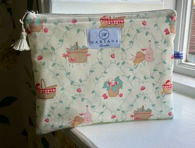 Strawberry Picnics Wash Bag (Handmade By Mariana)