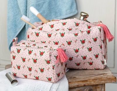 Pink Roses Quilted Makeup Bag