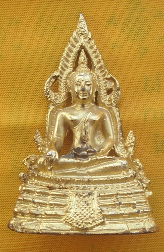 Pra Putta Chinnarat Bucha (Loi Onk) 3.7 cm wide base 6.3 cm high