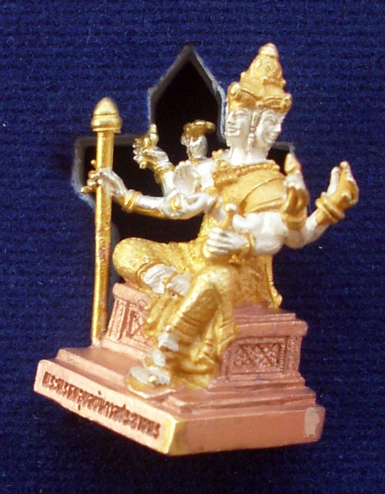 Pra Prohm Ubon bandan Pratan Porn Nuea Sam Gasat (Brahma Deity - Three colored enamel Edition) 199 Guru Monk Puttapisek/Tewapisek empowerment ceremony at the Brahma Erawhan Shrine in Bangkok