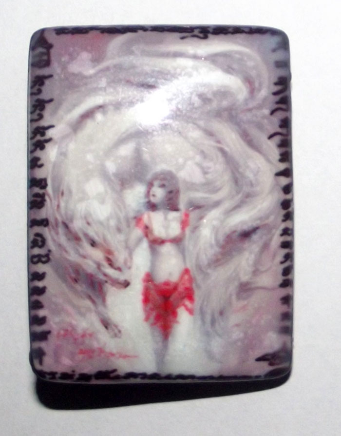 Nang Jing Jork Gao Hang 9 Tailed Fox Lady Ghost Locket with Super Concentrated Prai Powders, Prai Oil bottle, 4 gemstones & 2 Takrut - Kroo Ba Beng - Wat Tanode Luang