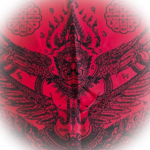 Pha Yant Paya Krut Paya Suban Bandan Sap Red 40 x 25 Inches LP Glom Wat Koke U-Tong