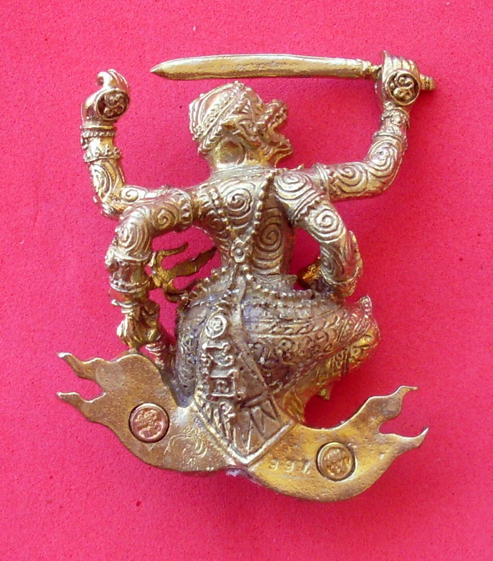 Hanuman  Hern Fa (four armed flying Hanuman) - Nuea Sangkh Wanorn (Niyom) - Luang Phu Ka Long (Wat Khao Laem) - Ultra Rare