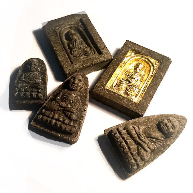Luang Phu Tuad Benjapakee 5 Amulets Gammagarn Set Kathina Robe Ceremony Edition 2558 BE Por Tan Khiaw Wat Huay Ngo
