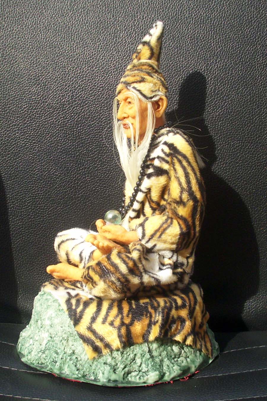 Pra Ruesi (Por Gae)  Boroma Kroo 12 inch high Bucha Statue  (resin)- free ems shipping