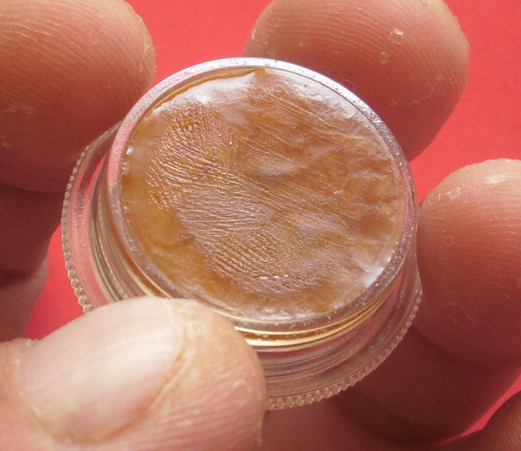 See Pherng Metta Maha Sanaeh (brown balm) - Luang Phu Rit Daej - Samnak Songk Putta Nimittang (Petchaburn)