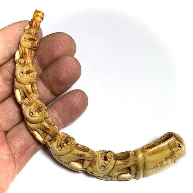 Khiaw Hmoo Dtan Gae Suea 6 Dtua Ud Muan Sarn Wild Boar Tusk 5 Inches 6 Carved Tigers Khom Spell Inscriptions Luang Por Sawai Free EMS