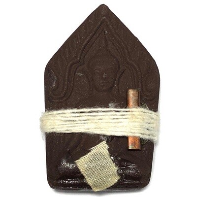Khun Phaen Sanaeh Paya Roi Mia (Enchanting Lord of a Hundred Wives) - Nuea Wan Dam Maha Sanaeh (Black Powders) 4 Takrut + White Cloth &amp; Cord Binding spell + Prai Oil Resins- Ajarn Apichai Decha