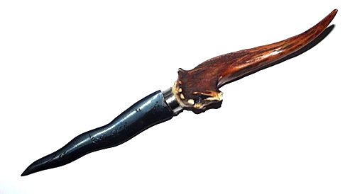 Mitmor Ritual Knife with Lek Nam Pi Metal Blade, Black Paya Ngiw Dam Wood Sheath and Antler Handle - Luang Phu Khai of Wat Lam Nao
