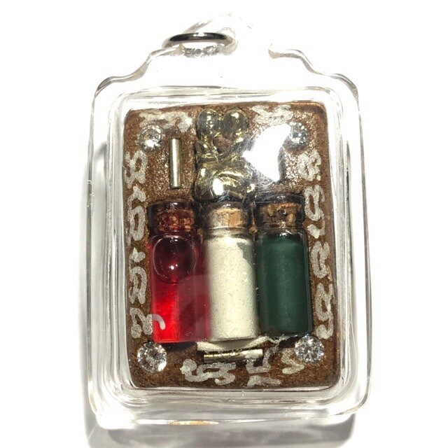 Bua Bang Bai Chak Tong Ongk Kroo Red Prai Oil Green See Pheung Pong Sanaeh Ya Faed 3 Takrut 4 Gems In Koo Corpse Cloth Ajarn Suntorn (casing included)