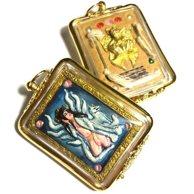 Taep Jing Jork Gao Hang (Nine Tail Fox) Ongk Kroo 9 Gems 5 Takrut 4 Pearls + Taep Jamlaeng (Painted Blue-Green Version) - Nia Kajia 2554 BE Edition - Luang Phu In - Wat Nong Meg