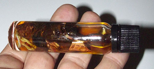 Nam Man See Aathan Klaew Klaad Metta Maha Sanaeh - 4 Sorcerous Oils Potion large 20 Ml bottle - 2nd Edition Asrom Por Taw Guwen 2556 BE