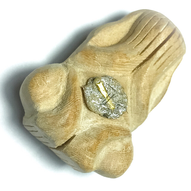 Pra Pid Ta Ud Pong Fang Gesa 2554 BE - Hand carved White Mai Man Pla Wood - Sacred Powder 1 Gold Takrut + Monk Hair - Luang Por Gliang