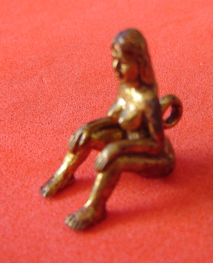 Mae Bper Pitsawas - Powerful Maha Saneh Deity charm - Luang Por Chern - Wat Ta Ee (Extremely Rare)
