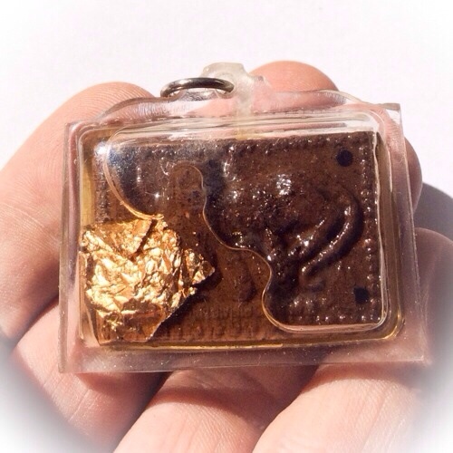 Hnoo Dood Nom Maew Ongk Kroo Masterpiece Version in Nam Man Prai, with sacred gold leaf blessing - Luang Phu Ta Analayo
