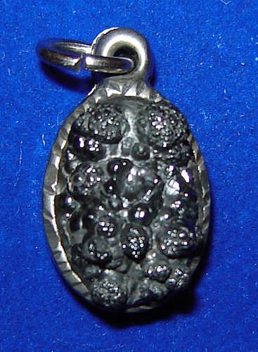 Rae Koh Larn (Lek Lai related Elemental from Koh larn island) 2Cm x 1.5 Cm - good health and wealth increasing amulet