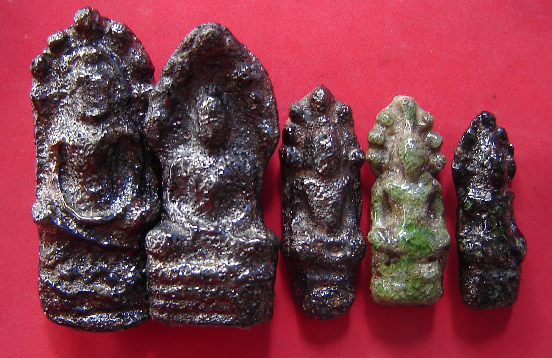 Pra Nakprok Gru Na Doon- Nuea Pra That Lek Lai Nuea Ngern 8 Cm x 3 Cm - 1500 years old.