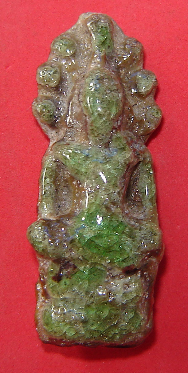 Pra Nakprok Gru Na Doon- Nuea Pra That Lek Lai Nuea Prataat Khiaw (Green Relics) - 5.5 x 1.7 Cm - 1500 years old.