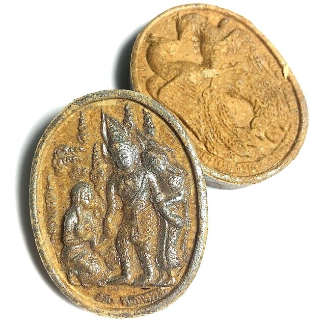 Paetch Payatorn Tewada Hlong Hong Hlang Sariga Koo 2560 BE Nuea Wan Dork Tong 2 Takrut in Base Pra Ajarn Somporn