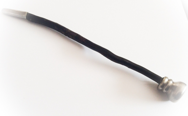 Mai Dtapot Por Gae Pakarang Dam (Black Coral Hermits Staff) - Luang Por Phern Statue Fundraiser- Sacred Magic wand (9 Inch) - Protection from Enemies & Black Magic - Ajarn Chum Chai Kiree