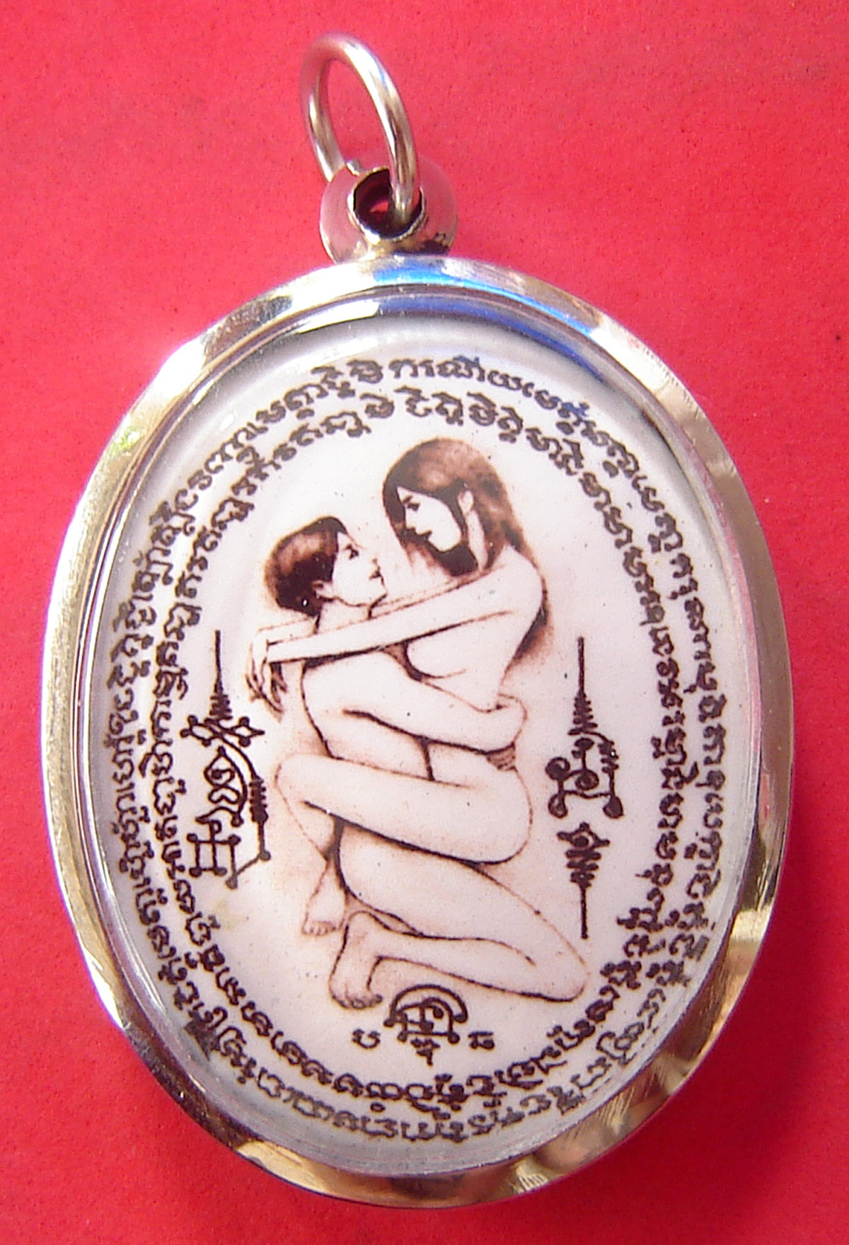 Locket Ba-Cha-Dta (In Koo Making Love Unisex Amulet) Hlang Rian Jing Jok Bee - Chak Khaw (white face) - Ajarn Perm Prai Dam