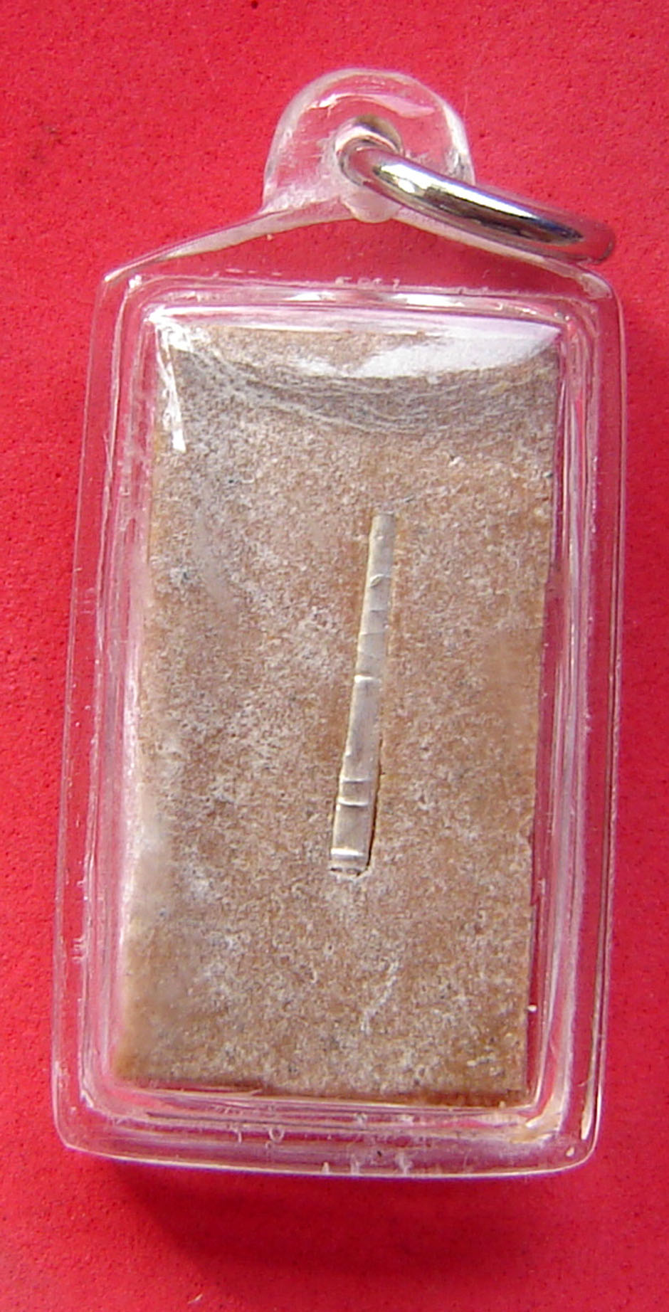 In Rak - Nuea Pong Maha Sanaeh - Ajarn Kom Traiwaes (Supannburi) 2553 BE - 4 x 2 Cm -Casing Included