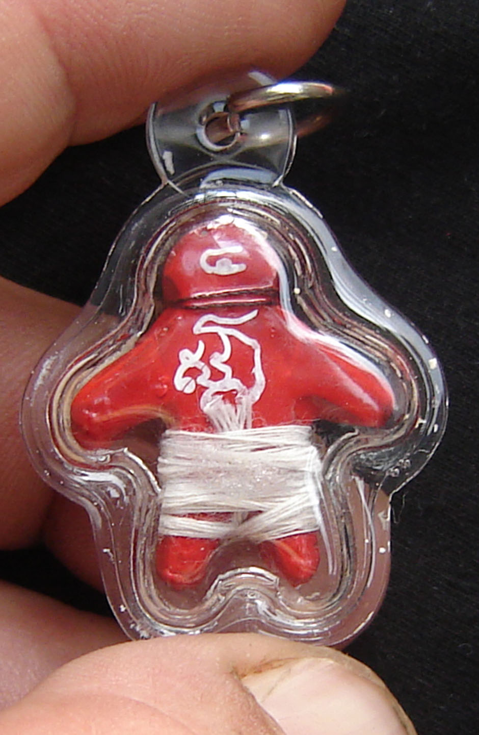 Hun Payont Riak Choke See Daeng (red) - Nuea Din Aathan (made from magical earths) , Pan Daay Khaw (white thread magic spell binder) Luang Phu In Khematewo - Wat Nong Meg