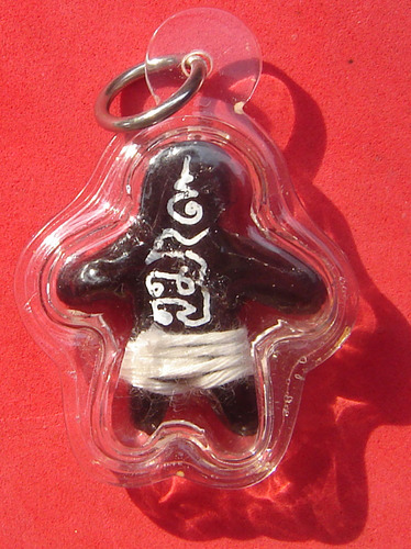 Hun Payont Riak Choke See Dam (black) - Nuea Din Aathan (made from magical earths) , Pan Daay Khaw (white thread magic spell binder) Luang Phu In Khematewo - Wat Nong Meg