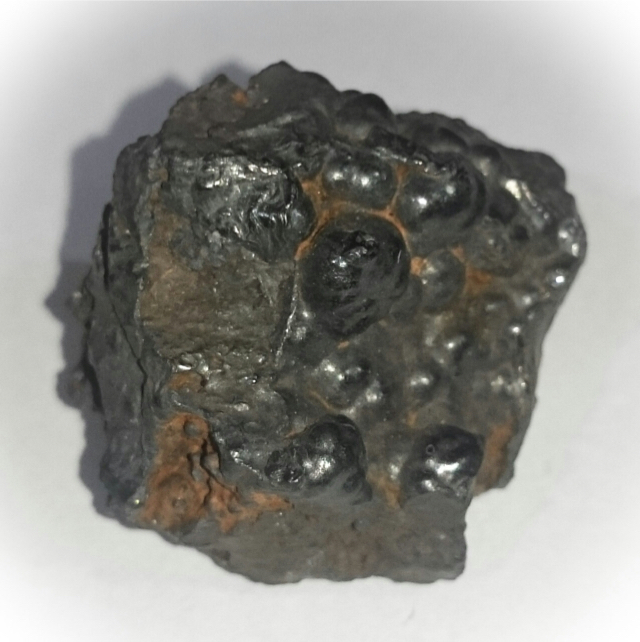 Rae Koh Larn (Lek Lai related Elemental from Koh Larn island) 2.5 x 2.5 x 1 Cm - good health and wealth increasing amulet