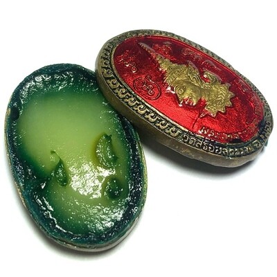 See Pheung Pra Laks Hnaa Tong Golden Faced Lakshman Balm for Mercy Charm, Popularity and Business - Pra Ajarn  La - Wat Soi Suwan