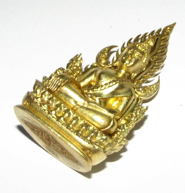 Pra Putta Chinarat (Loi Ongk Statuette) &#39;Jom Rachan&#39; (Warrior King) edition 2555 BE - Nuea Tong Rakang (Sacred Brass + Yantra Foils) - Wat Pra Sri Radtana Maha Tat (Pitsanuloke)