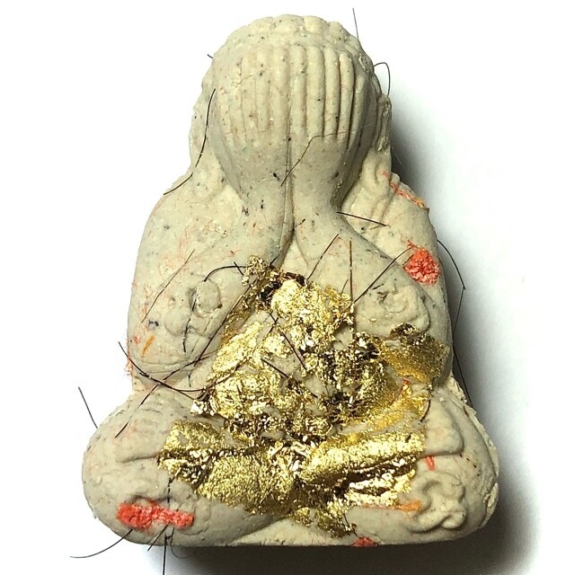 Pra Pid Ta Luean Yos 100 Pi Ongk Kroo Nuea Pong Toop Gesa Hairs Jivara Robe Gold Leaf 1 Solid Gold Takrut LP Pat Wat Huay Duan Only 259 Made
