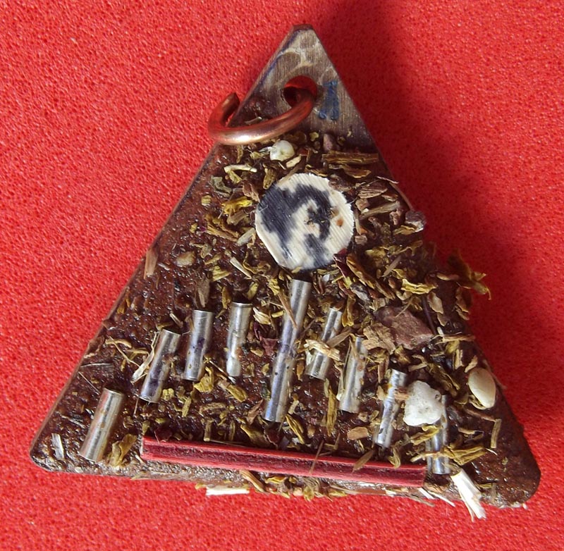 Pra Rahu Jao Sap Sam Liam 'Ongk Kroo' - Nuea Gala Dta Diaw Fang Takrut Sariga 9 Dork (one eyed coconut shell with 9 Sariga Takrut spells inserted) - Luang Phu Hyud, Wat Prang Bang Luang