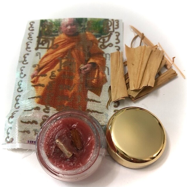See Pheung Daeng 99 Only Limited Edition Red Prai OIl Potion Hyae Yae Wood &amp; Takrut Maha Lap - LP Simpalee 2 Year Blessing 2552 - 2554 BE