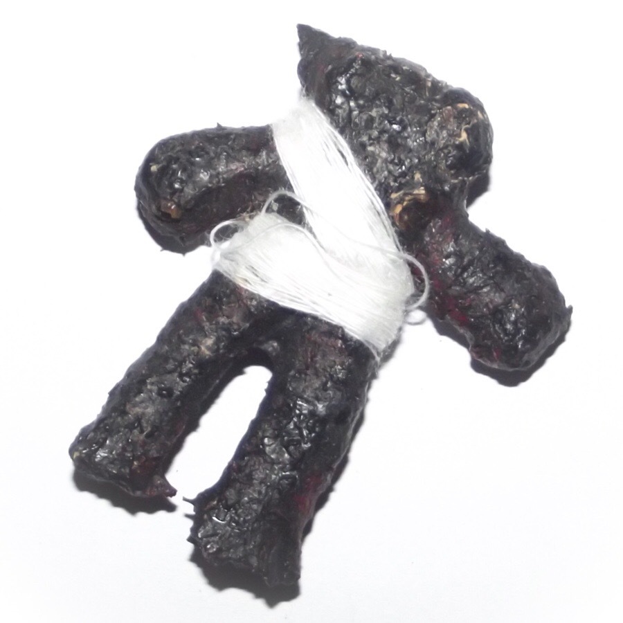 Hun Payont Khao Or Long Rak Mad Daay Akom - Ghost Soldier Golem for Protection and Prosperity - Ajarn Plien (Wat Don Sala)