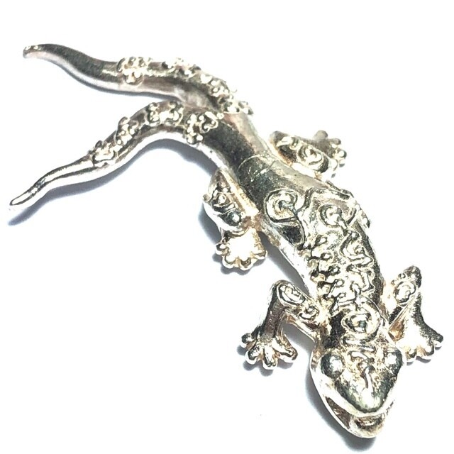 Jingjok 2 Hang 1st Edition 2 Tailed Gecko Charm Solid Silver 2556 BE Extreme Limited  Series Amulet #11 Pra Ajarn Supasit