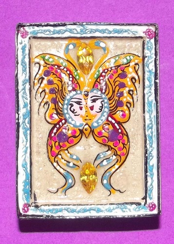 Taep Jamlaeng Pim Klang &#39;King Butterfly &#39; Sacred Powder hand painted with money spiders, Pra Upakut, 2 Silver Takrut, 6 empowered crystals - Kru Ba Krissana 2542 BE &#39;Jaroen Ngern Jaroen Tong&#39;
