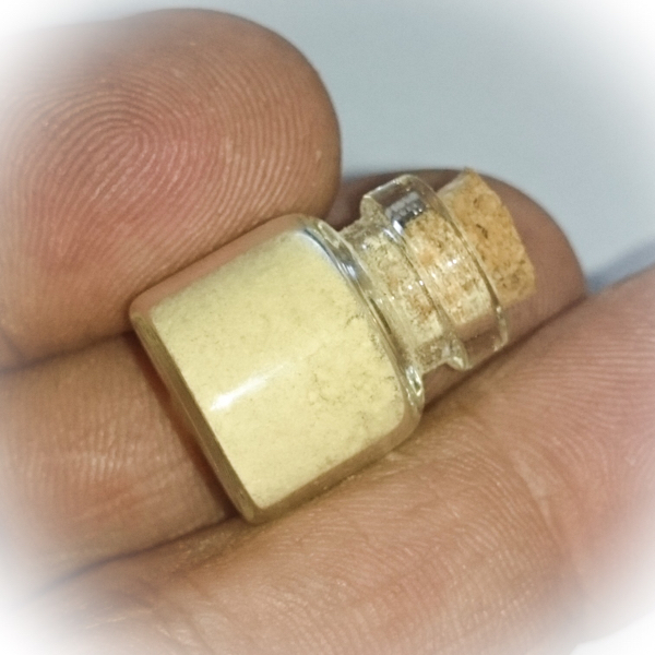 Pong Ya Maha Sanaeh Magic Powder Potion for Enchantment and Seduction - Ajarn Apichai Decha