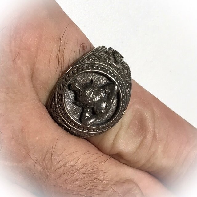 Hwaen Rahu Hnuea Duang 2560 BE Magic Ring for Astrological Improvement Blessed at Wat Ballangk