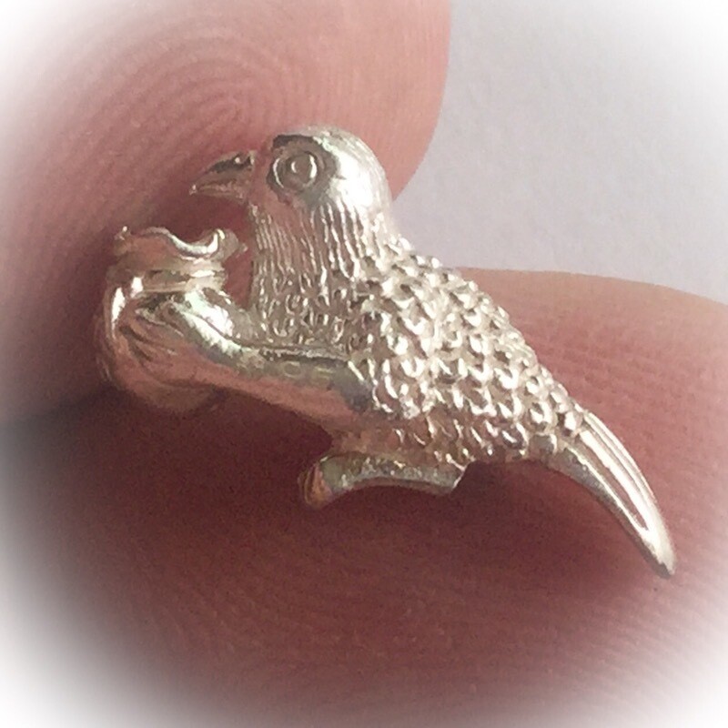 Sariga Pak Pra Ruang Dtua Kroo - Solid Silver Celestial Magpie with Thung Maha Pokasap Treasure Sack - Kroo Ba Kam Bpeng
