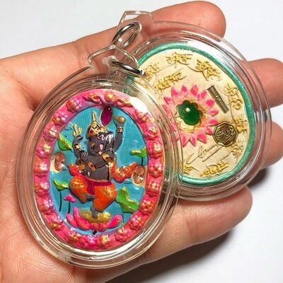 Pra Pikanes- Ganesha Elephant Deity- White Powders - (1 Look Namo Plug+ 2 Silver Takrut + 4 Gems)- Sae Yid 60 Edition