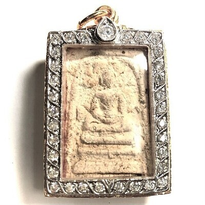 Pra Somdej Pim Pra Pratan Long Kru Ancient Amulet Removed from the Chedi Stupa
in 2556 BE Wat Rakang Kositaram