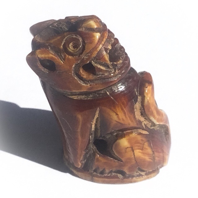 Khiaw Suea Liaw Hlang - Merciful Tiger Looking Backwards - Carved Tooth + Khom Spell Inscriptions - Luang Phu Khai 2553 BE