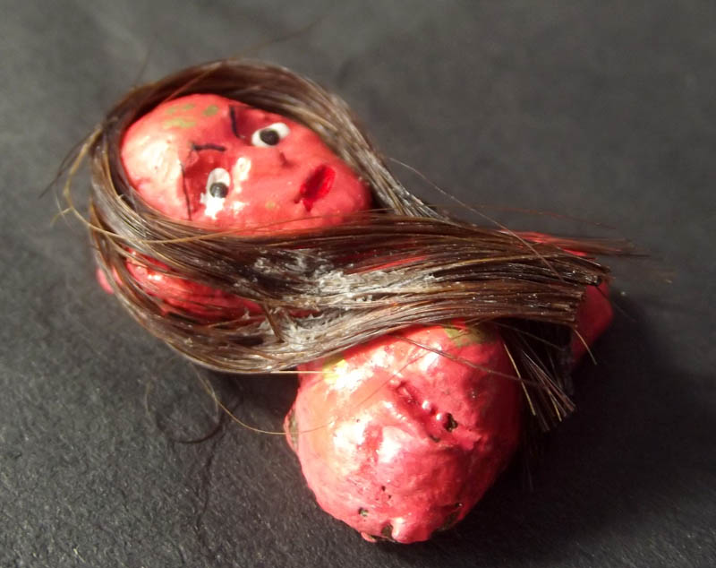 Nang Pom Horm - Nuea Wan Nang Pom Horm + Pom Phii Prai (ghost hair) Pong Maha Sanaeh + Chin Aathan bone relic - Ajarn Taep Pongsawadarn