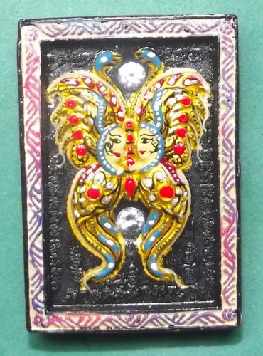 Taep Jamlaeng Pamorn Pim Klang (Butterfly King) Nuea Mong Dam Tsunami (masked bandit diving under the Tidal wave powder) Roey Ploi (gemstone inserts) - Kru Ba Krissana 2548 BE