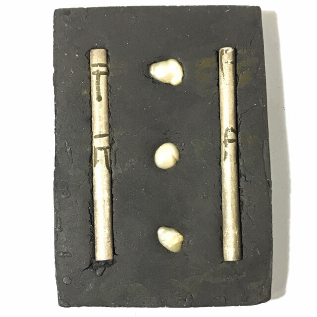 Kumarn Tong Song Krueang Ongk Kroo Pim Yai 2548 BE Nuea Pong Prai Dam 2 Takrut 3 Seapearls Ghost Bone Insert Kroo Ba Beng