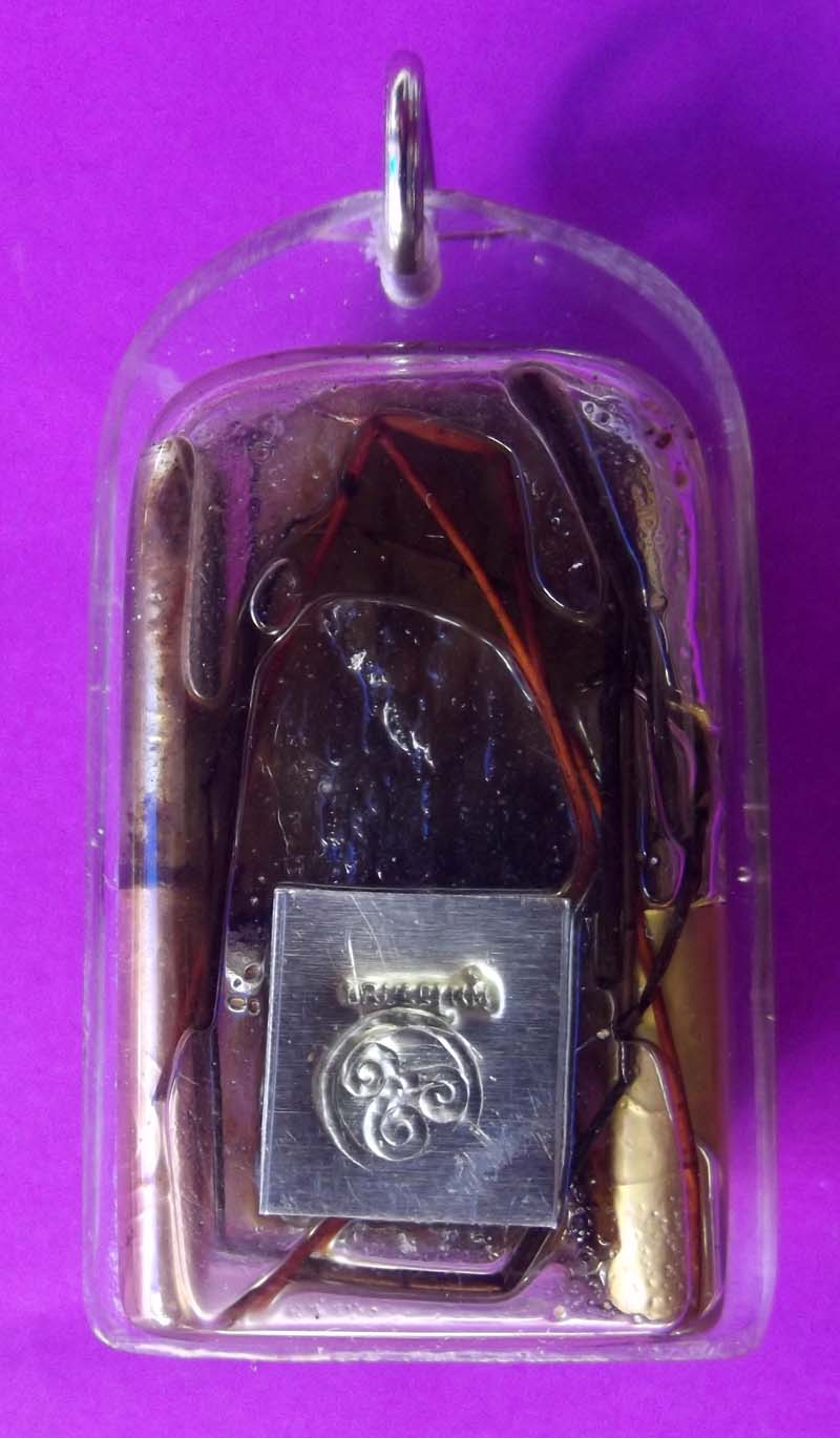 Singh Phuchay (Man Catcher) Nuea Graduk Gae Chay Mai Tae (Carved Bone of a Hermaphrodite who died as a Prai Ghost with Prai Powder filling) Chae Nam Man Prai (In Prai Oil) - Pra Ajarn Oe Putto Raksa